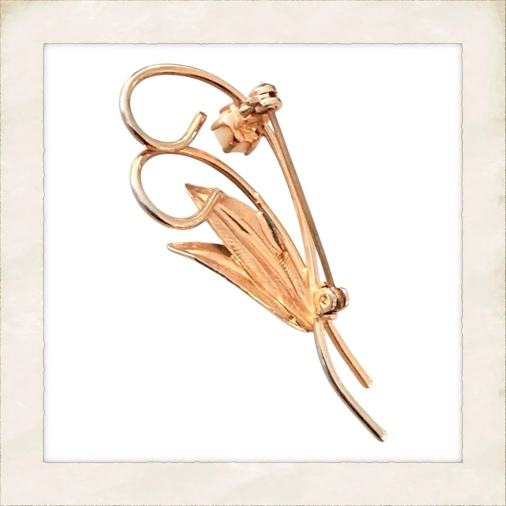 1980’s Vintage Gold Leaf Brooch with a Feminine Pearl‎ Accent, 2.10” Tall